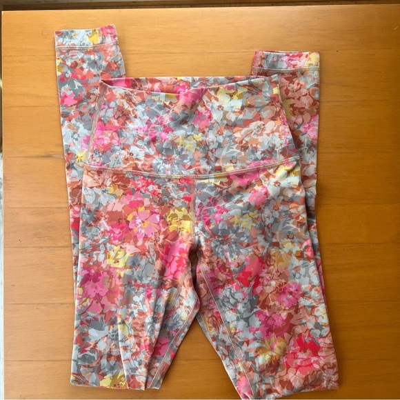 Lululemon Hi Rise Align Leggings Floral Print 2 - Picture 1 of 4